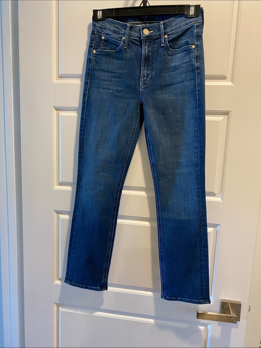Mother denim petites 
Lil mid rise dazzler ankle
 24.    nothing between us